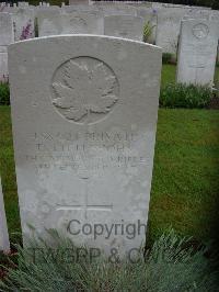 Etaples Military Cemetery - Littlejohn, David